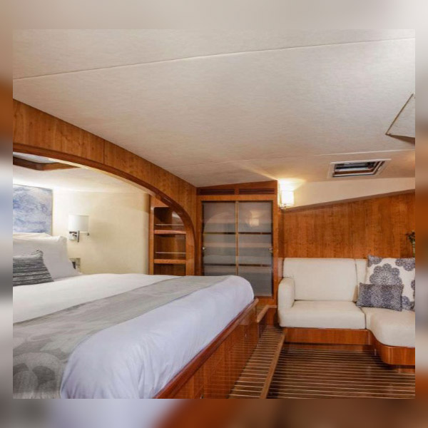 75-privilege-power-catamaran-interior-bed