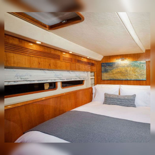 75-privilege-power-catamaran-interior-bed