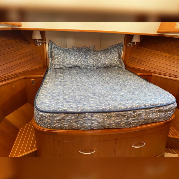 56' Grand Banks Yacht Boat Beds