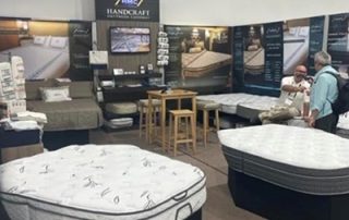 hmc-tradeshow-booth-with-mattresses