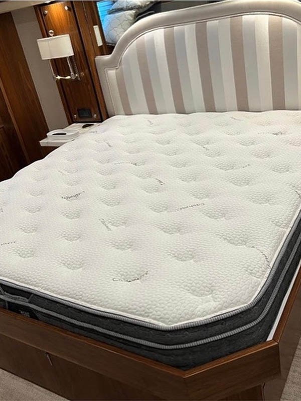 custom-mattress-boat-bed