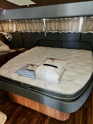 custom-boat-bed-mattress